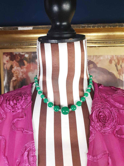 1920s Art Deco Vintage Green Glass Bead Necklace Graduated Antique Choker