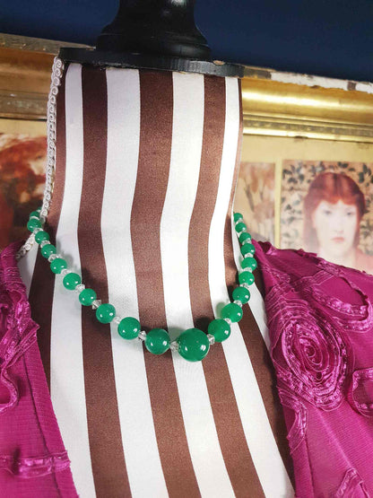 1920s Art Deco Vintage Green Glass Bead Necklace Graduated Antique Choker