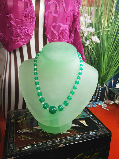 1920s Art Deco Vintage Green Glass Bead Necklace Graduated Antique Choker