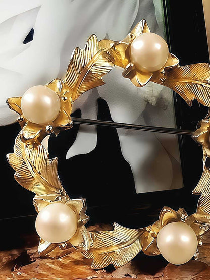 Vintage 1960s Faux Pearl Wreath Brooch Leaf Pin Gold Tone