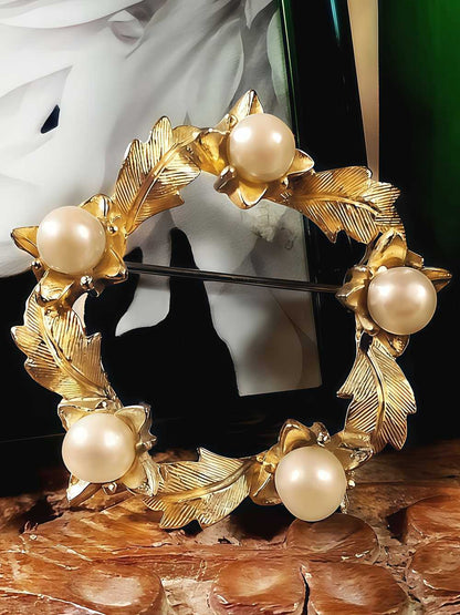 Vintage 1960s Faux Pearl Wreath Brooch Leaf Pin Gold Tone