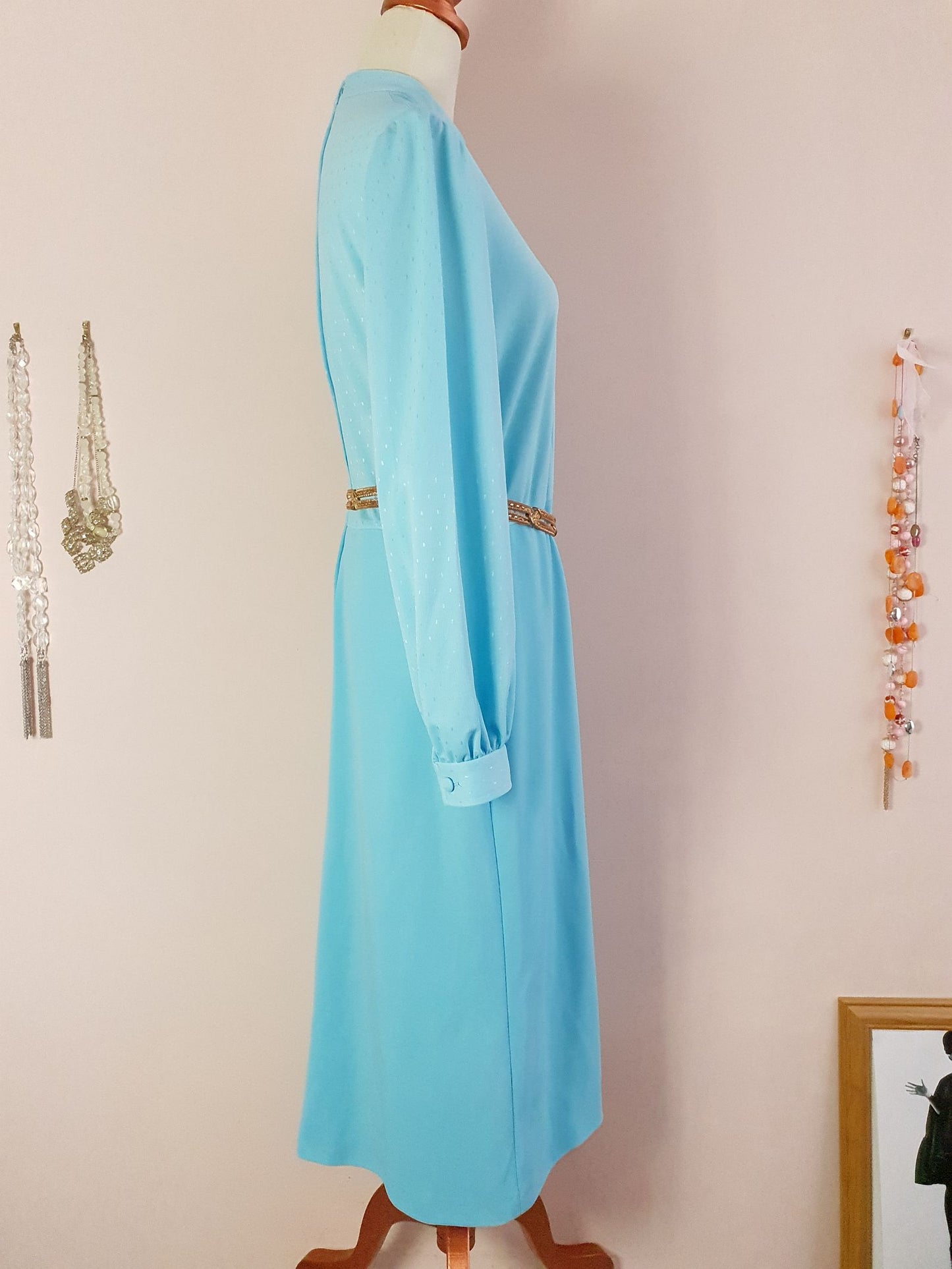 Classic Vintage 1960s Baby Blue Dress - Size 14/16