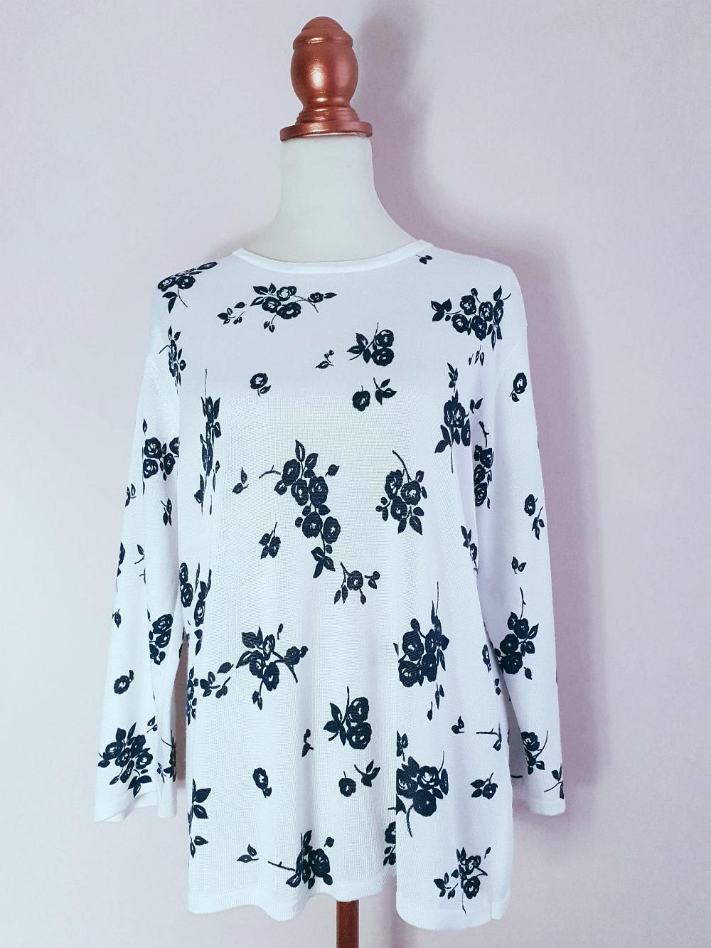 Vintage 1980s White and Black Rose Floral Jumper Sweater - Size 20