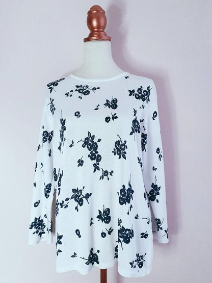 Vintage 1980s White and Black Rose Floral Jumper Sweater - Size 20