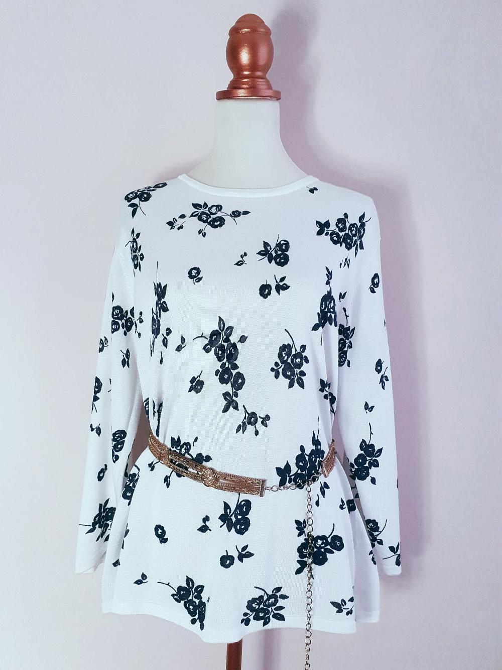 Vintage 1980s White and Black Rose Floral Jumper Sweater - Size 20