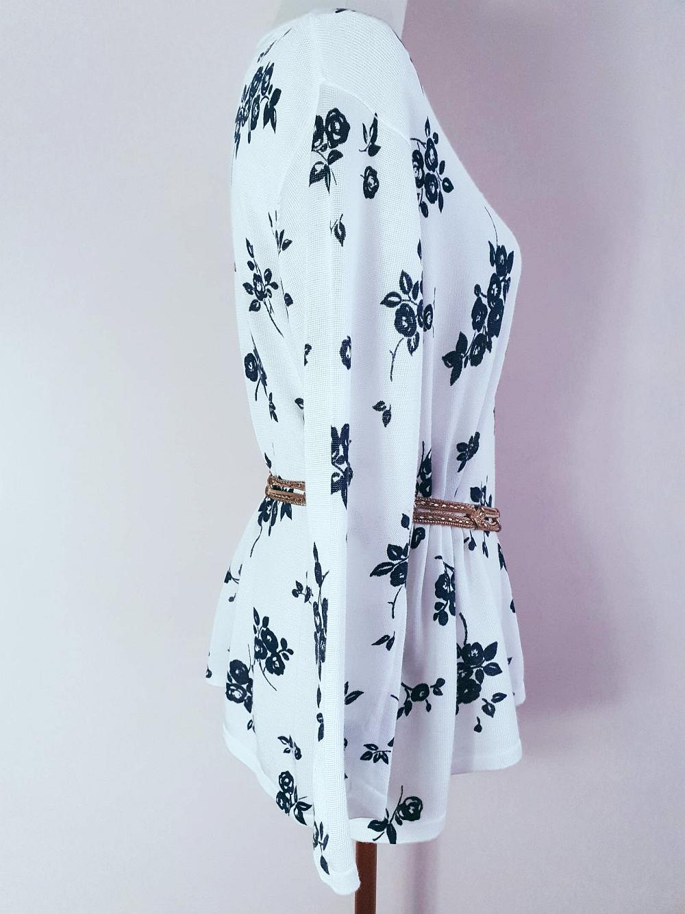 Vintage 1980s White and Black Rose Floral Jumper Sweater - Size 20