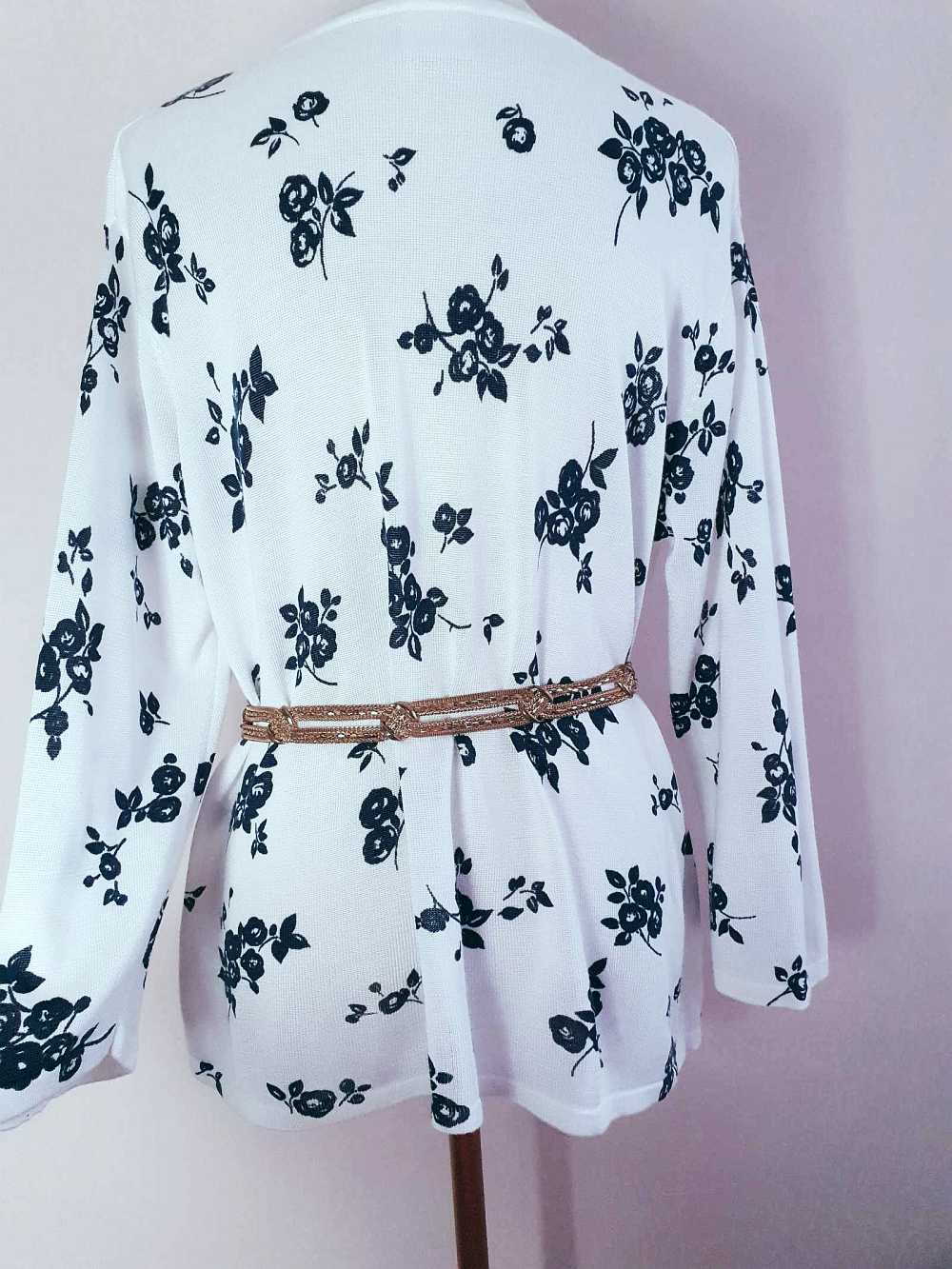 Vintage 1980s White and Black Rose Floral Jumper Sweater - Size 20