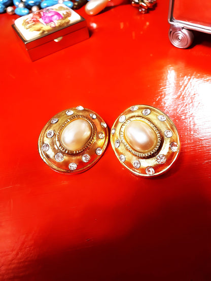 1980s Vintage Faux Pearl Statement Earrings Clip On Rhinestone Oval Gold Tone