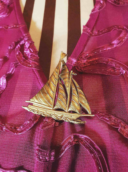 Vintage 1960s Sailing Boat Brooch Pin Gold Tone Regatta Yacht