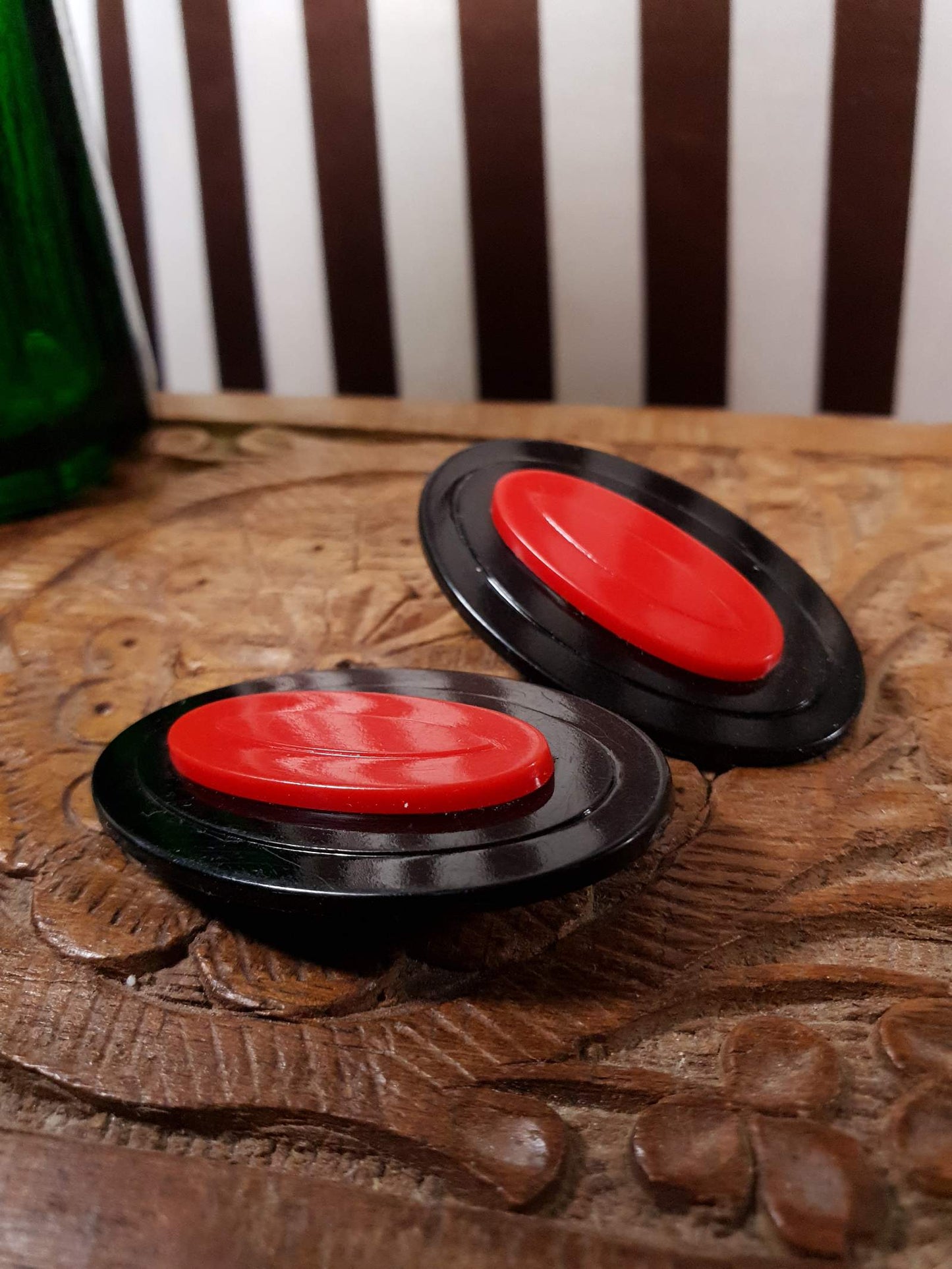Vintage 1960s Mod Earrings Black Red Oval  Retro Clip-Ons
