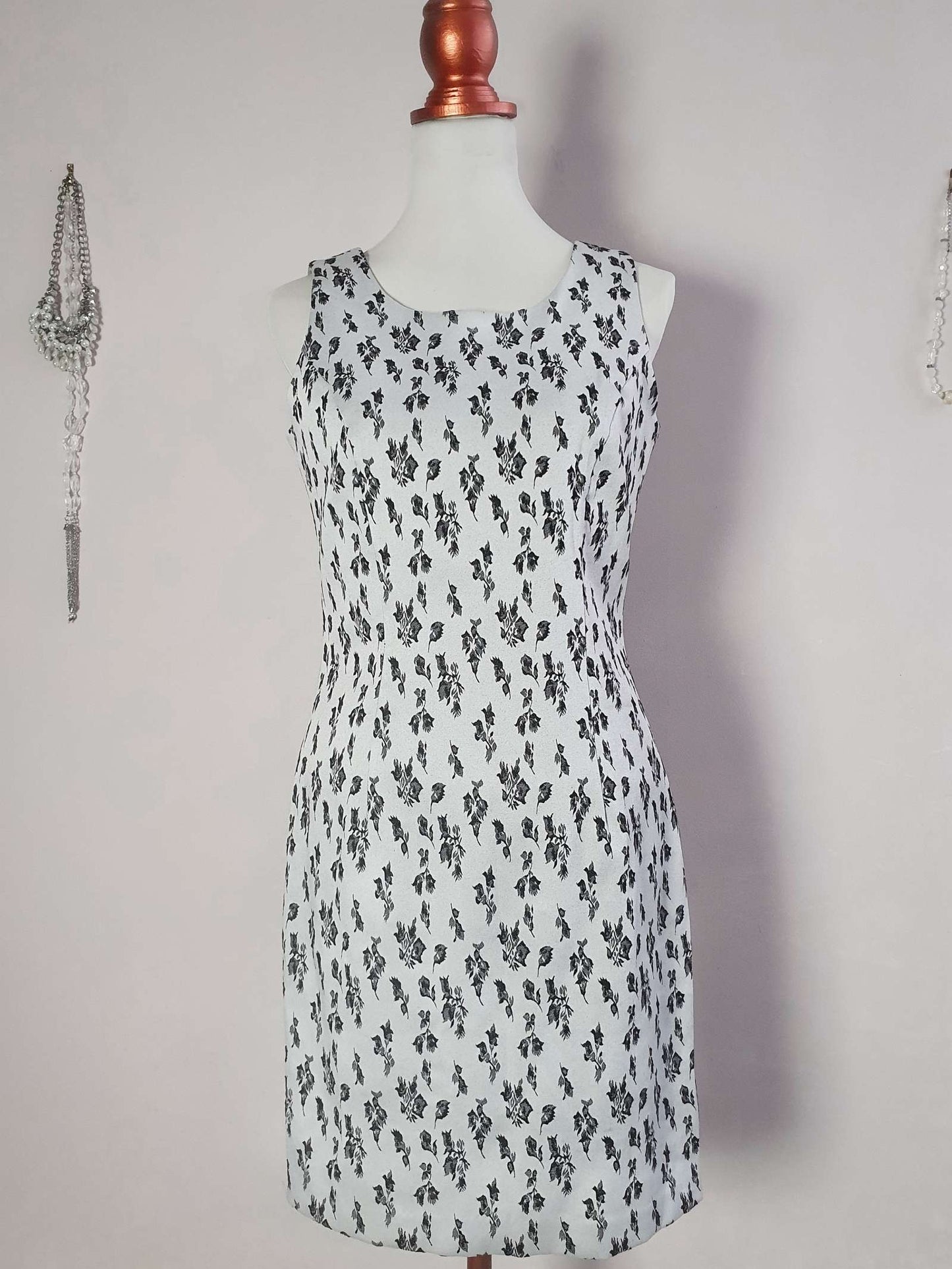 1980s Vintage Floral Pale Grey Shift Classic Dress - Size 10