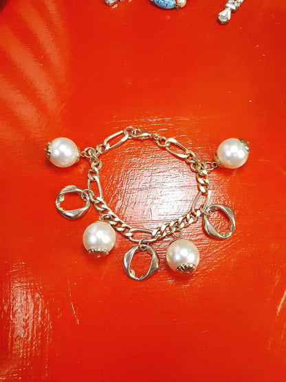Vintage White Glass Pearl Charm Bracelet 90s
