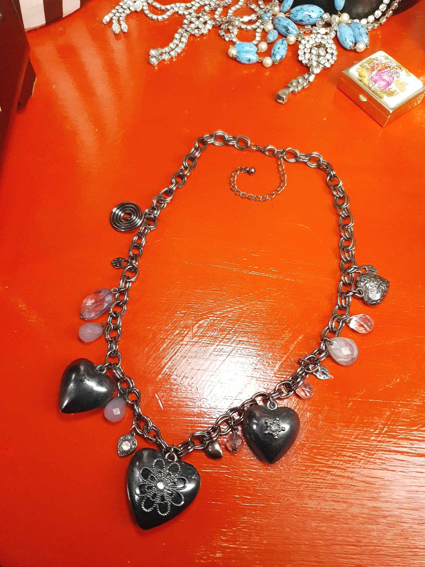 90s Vintage Gunmetal Boho Charm Heart Necklace