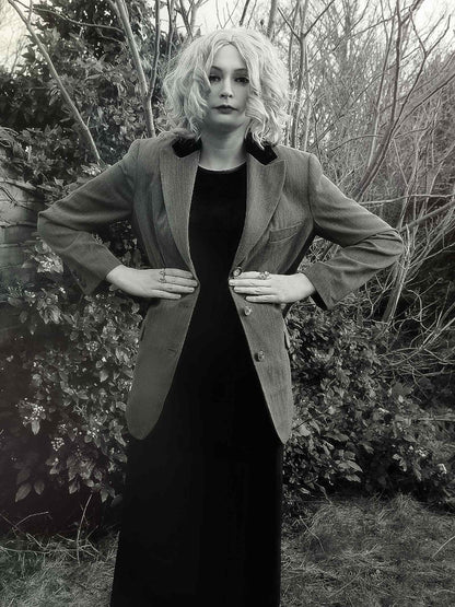 Stylish Pre-Loved 1990s Grey Wool & Velvet Nicole Farhi Jacket Blazer - Size 12/14