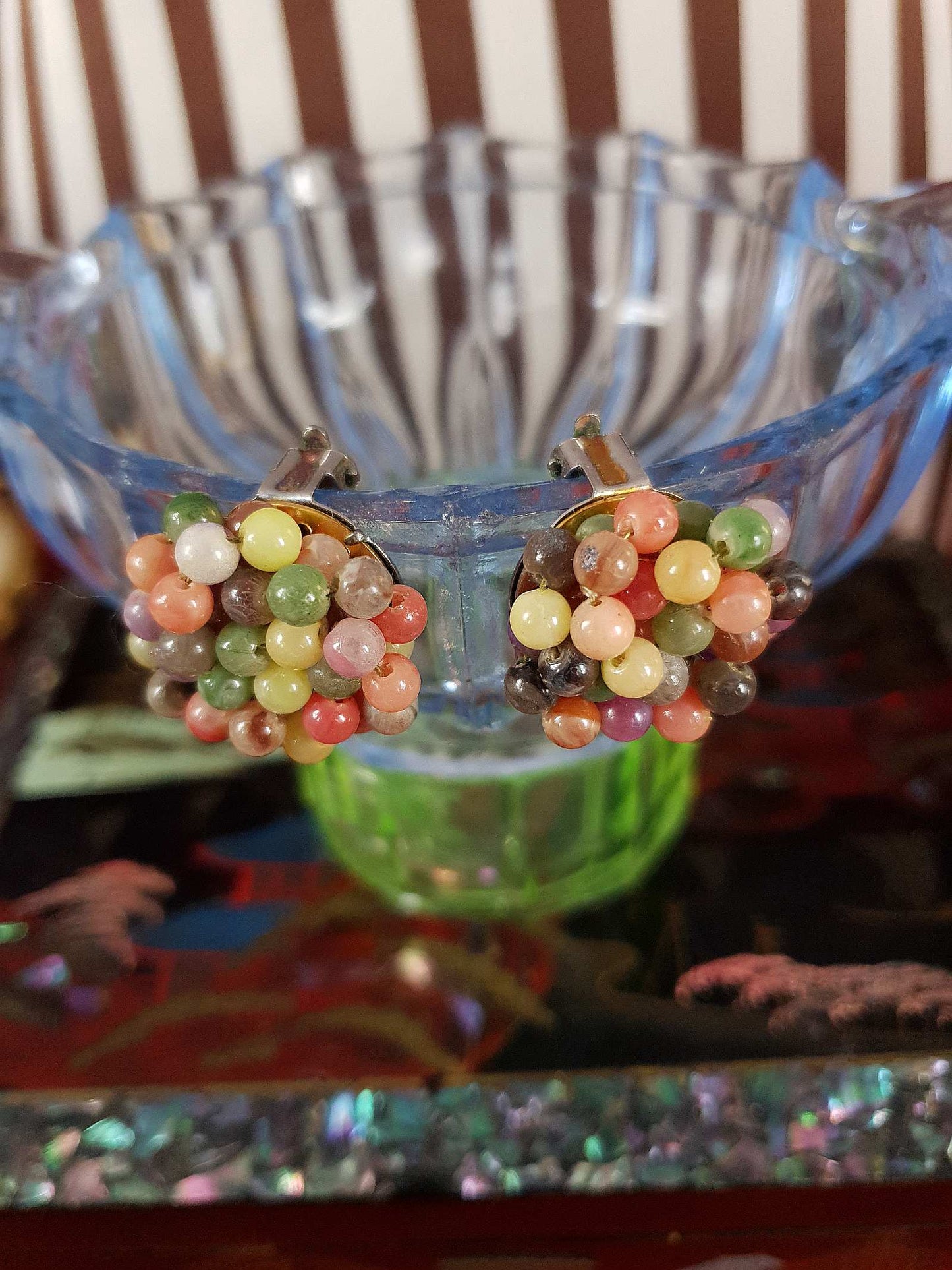 Vintage 1940s Resin Cluster Earrings Clip-On Multi-Coloured