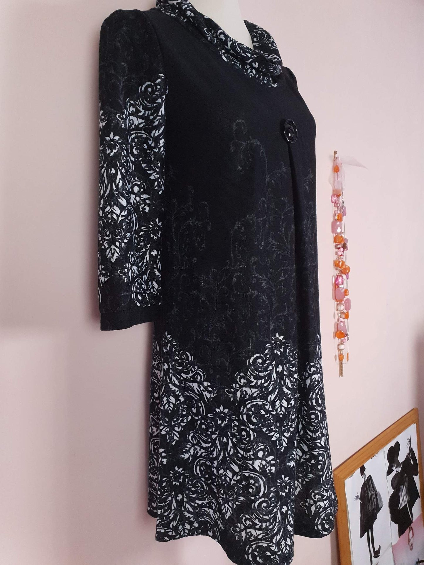 Pre-Owned Black & White Dress Scroll Print Size 12/14 Monochrome