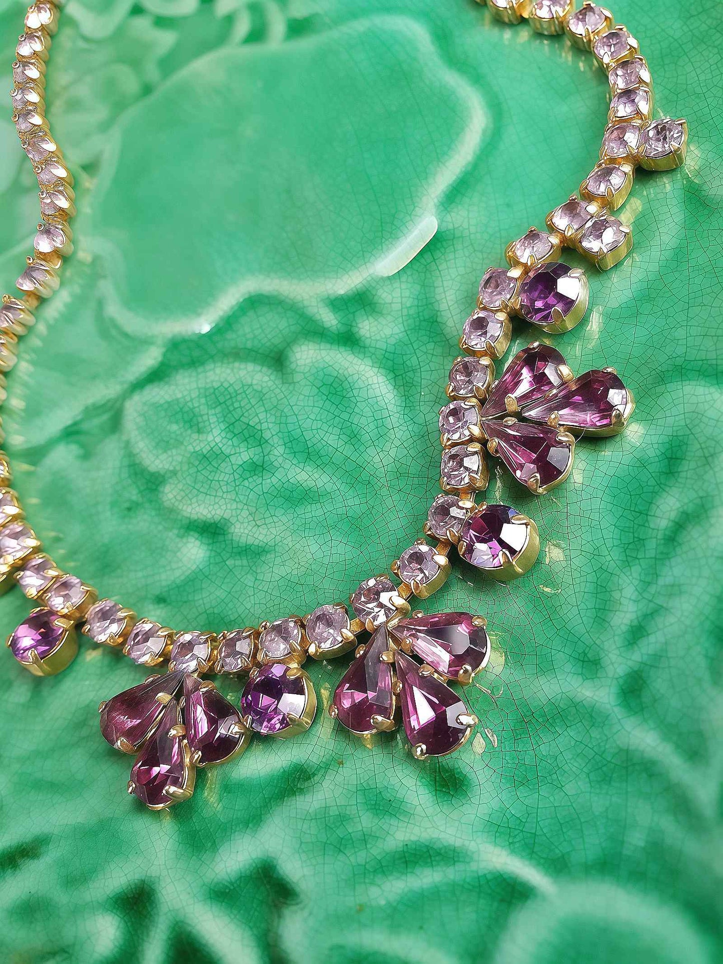 Vintage 1940s Purple Rhinestone Necklace Gold-Tone