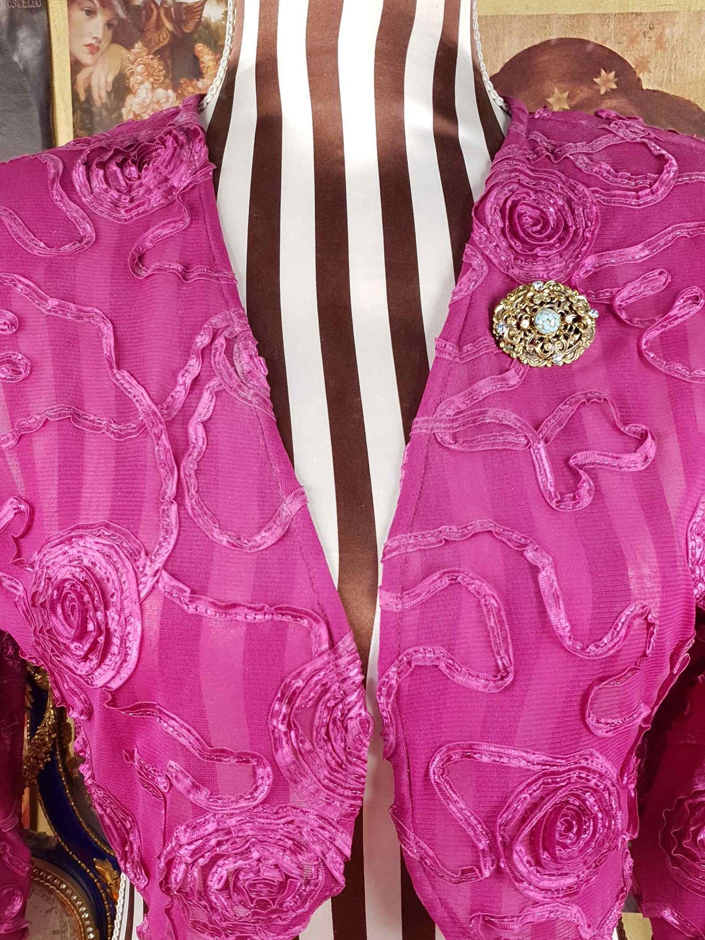 Vintage 1940s Czech Filigree Blue Rhinestone Brooch