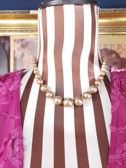 Vintage 1950s Golden Honey Glass Pearl Necklace Choker Graduated Hand-Knotted