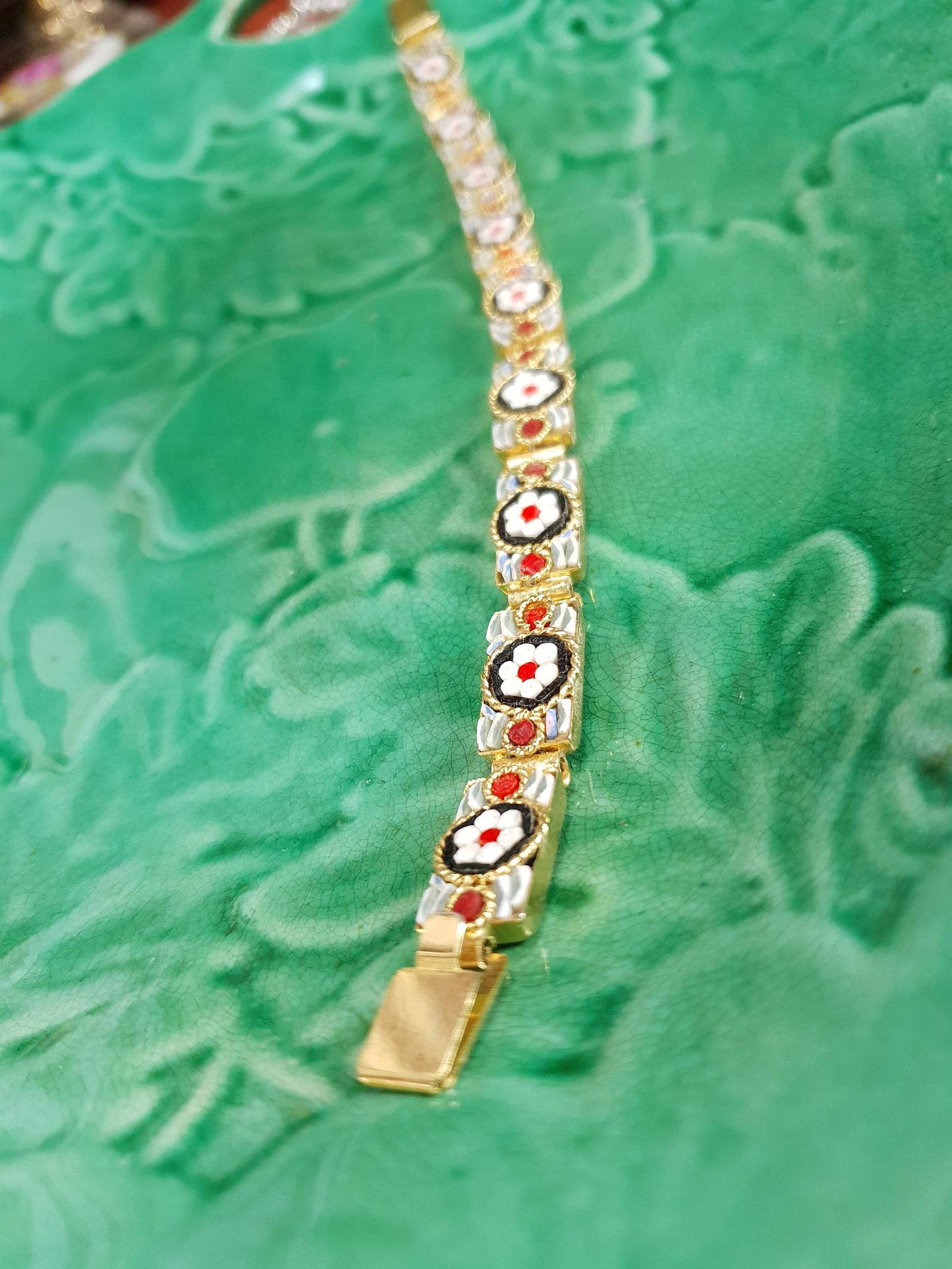 Vintage 1950s Italian Venetian Glass Micro Mosaic Bracelet – Red & White Daisy