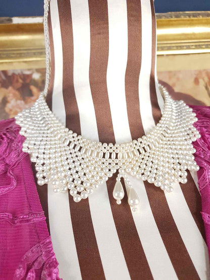 Vintage 1950s White Glass Pearl Collar Necklace Bib Statement