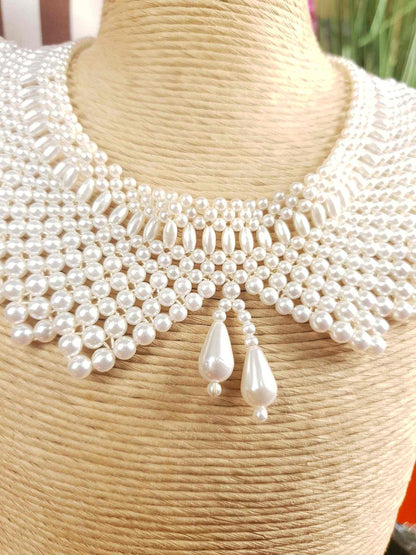 Vintage 1950s White Glass Pearl Collar Necklace Bib Statement
