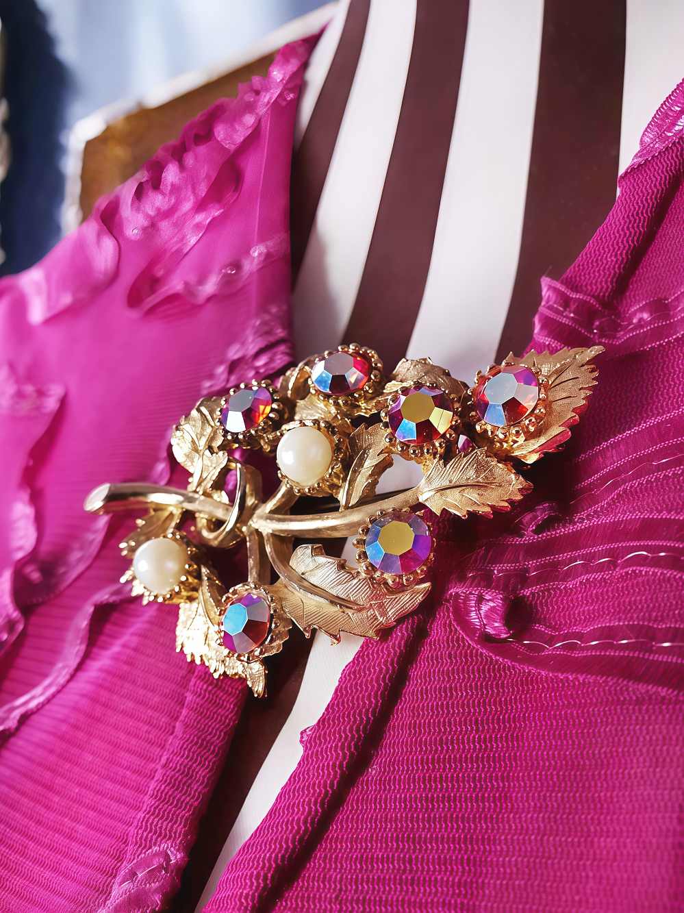 Vintage 1960s Red Rhinestone Pearl Leaf Brooch AB Aurora Borealis Gold-Tone