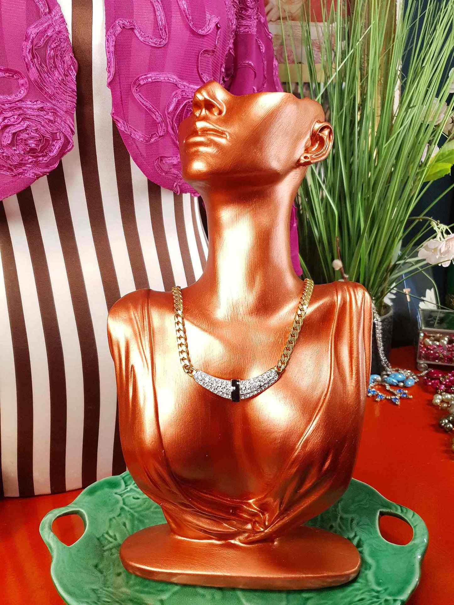 Vintage 1970s Rhinestone Curb Chain Necklace Choker Retro Gold-Tone