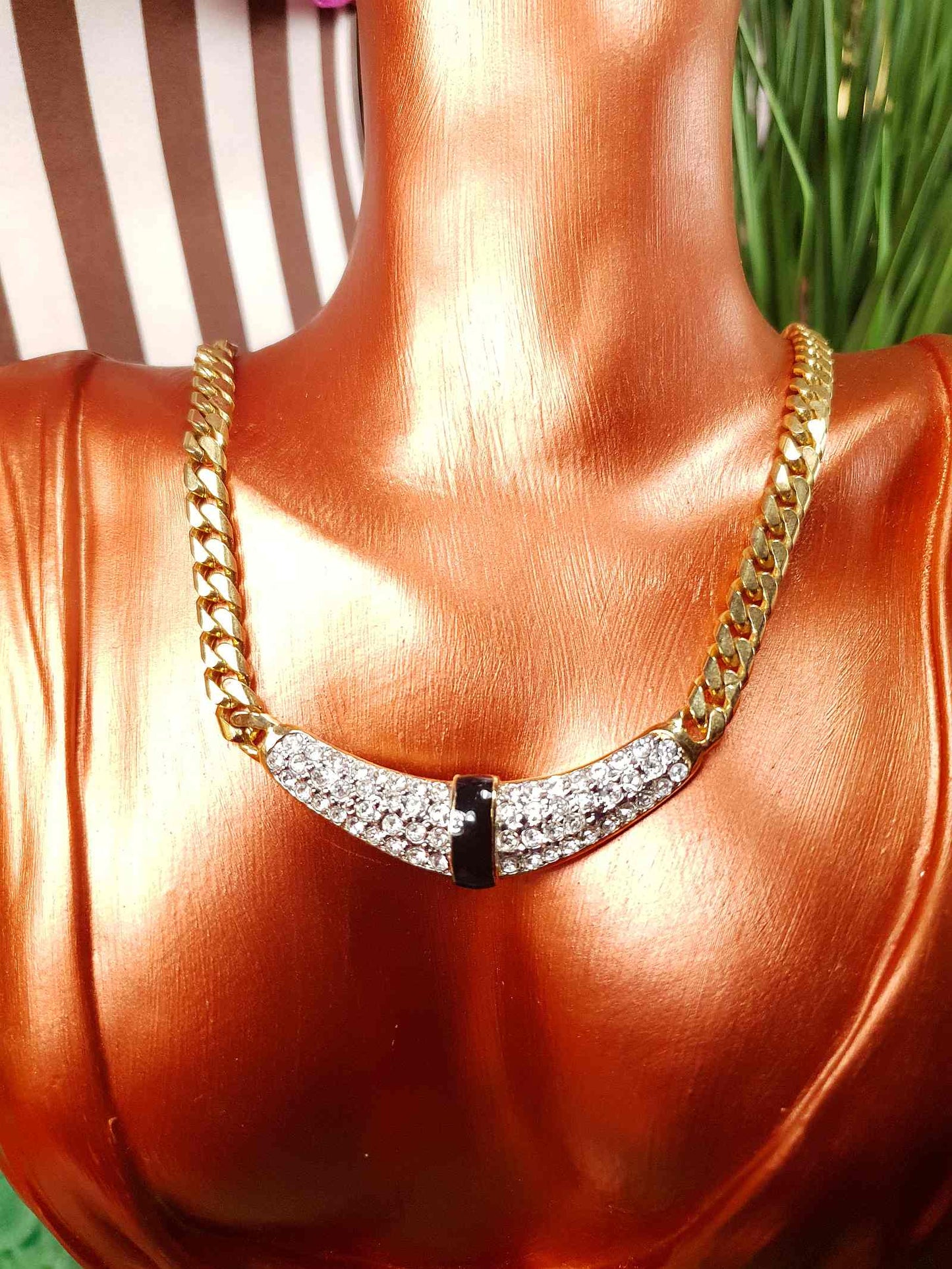 Vintage 1970s Rhinestone Curb Chain Necklace Choker Retro Gold-Tone