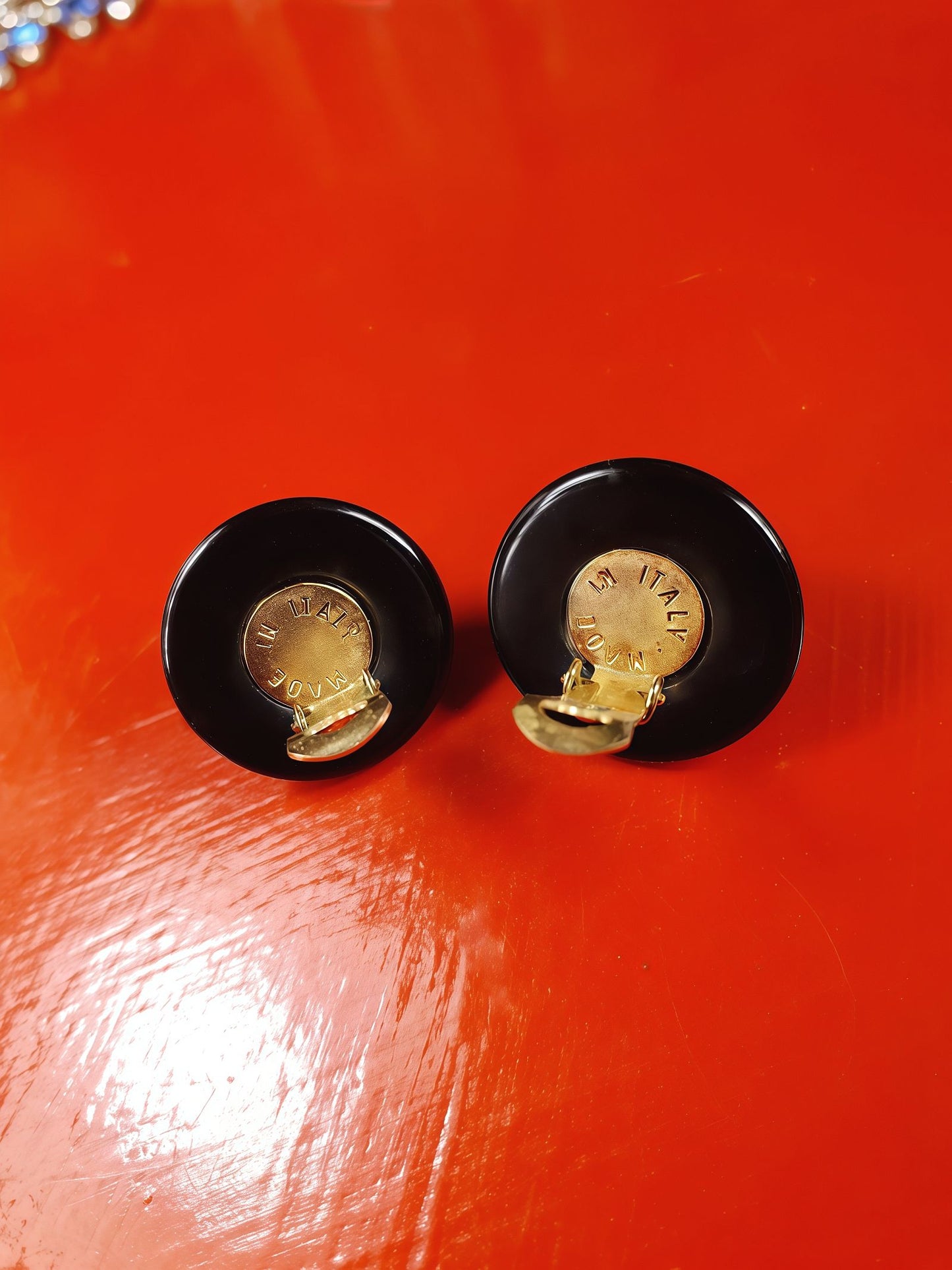 Vintage 1980s Black White Faux Pearl Earrings Clip-On - Made In Italy