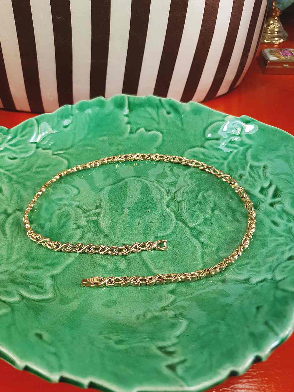 Vintage 1980s Chain Link Choker Necklace Gold-Tone