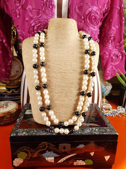 Vintage 1980s White Black Faux Pearl Long Necklace