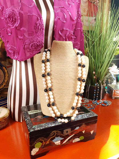 Vintage 1980s White Black Faux Pearl Long Necklace