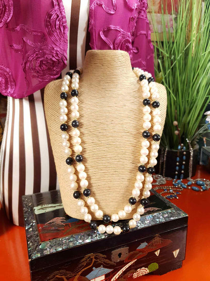 Vintage 1980s White Black Faux Pearl Long Necklace