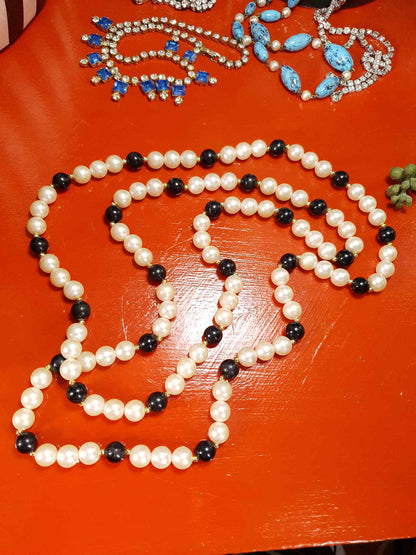 Vintage 1980s White Black Faux Pearl Long Necklace