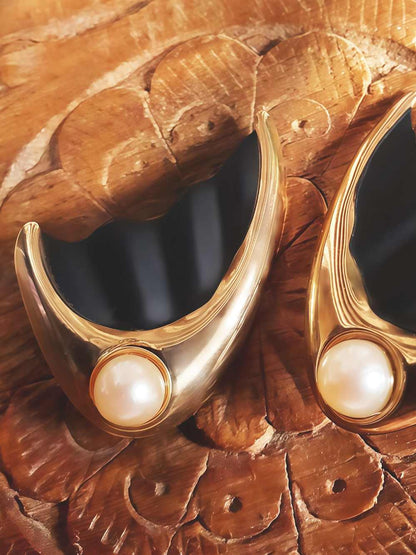 Vintage 1960s Faux Pearl Earrings Retro Gold Tone Black Wavy