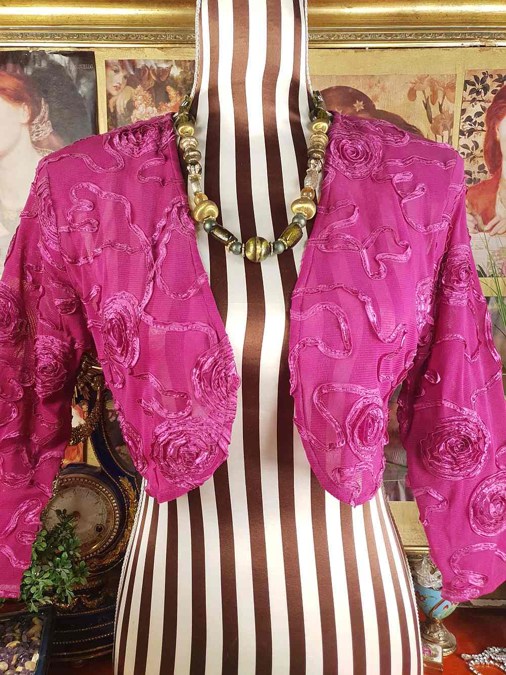 Vintage 90s Green Glass Boho Necklace - Chunky Gold Foil Beads, Wood