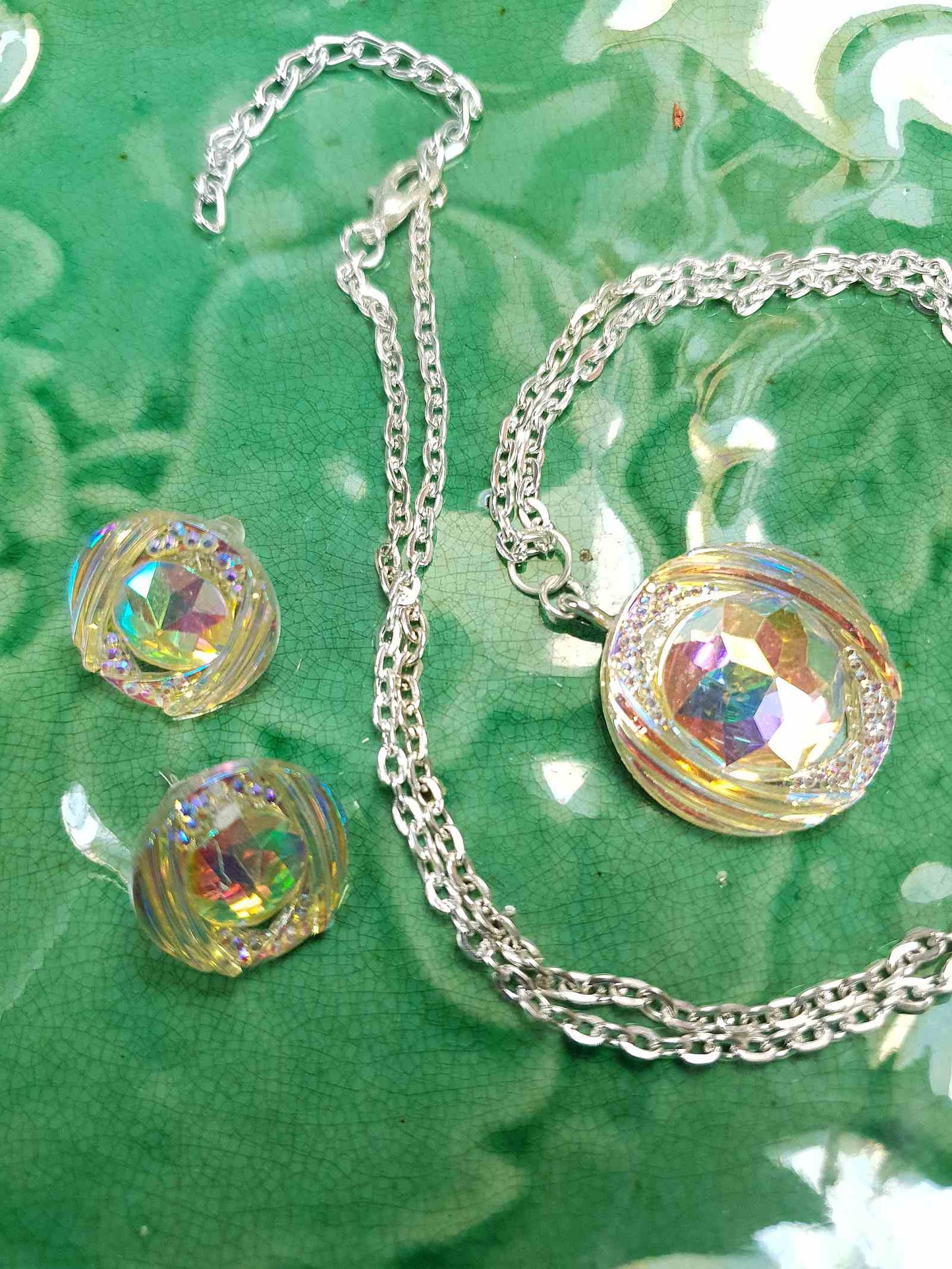 Vintage Aurora Borealis Resin Necklace Earrings Set Y2K