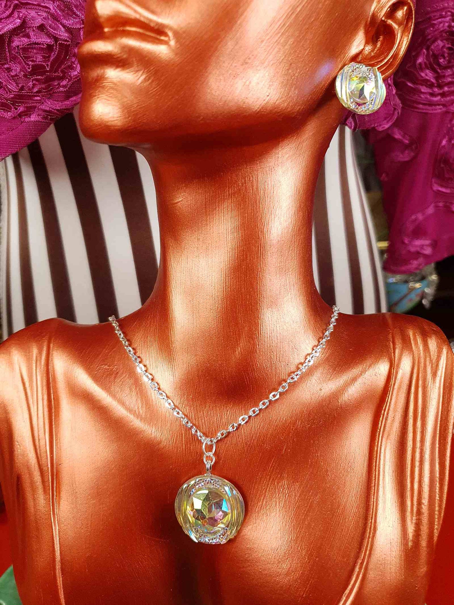 Vintage Aurora Borealis Resin Necklace Earrings Set Y2K