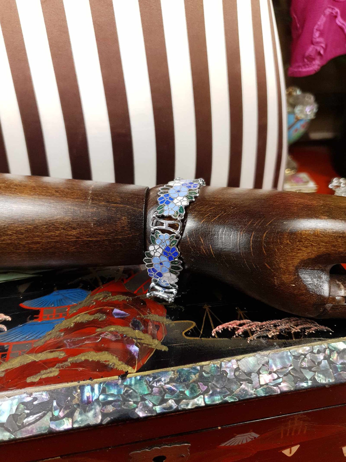 Vintage 1980s Blue Floral Cloisonne Bracelet Flower