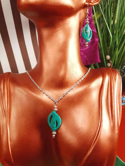Vintage Y2K Turquoise Resin Necklace Earring Set
