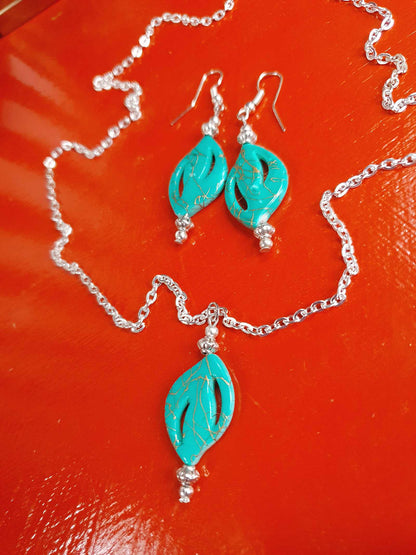 Vintage Y2K Turquoise Resin Necklace Earring Set