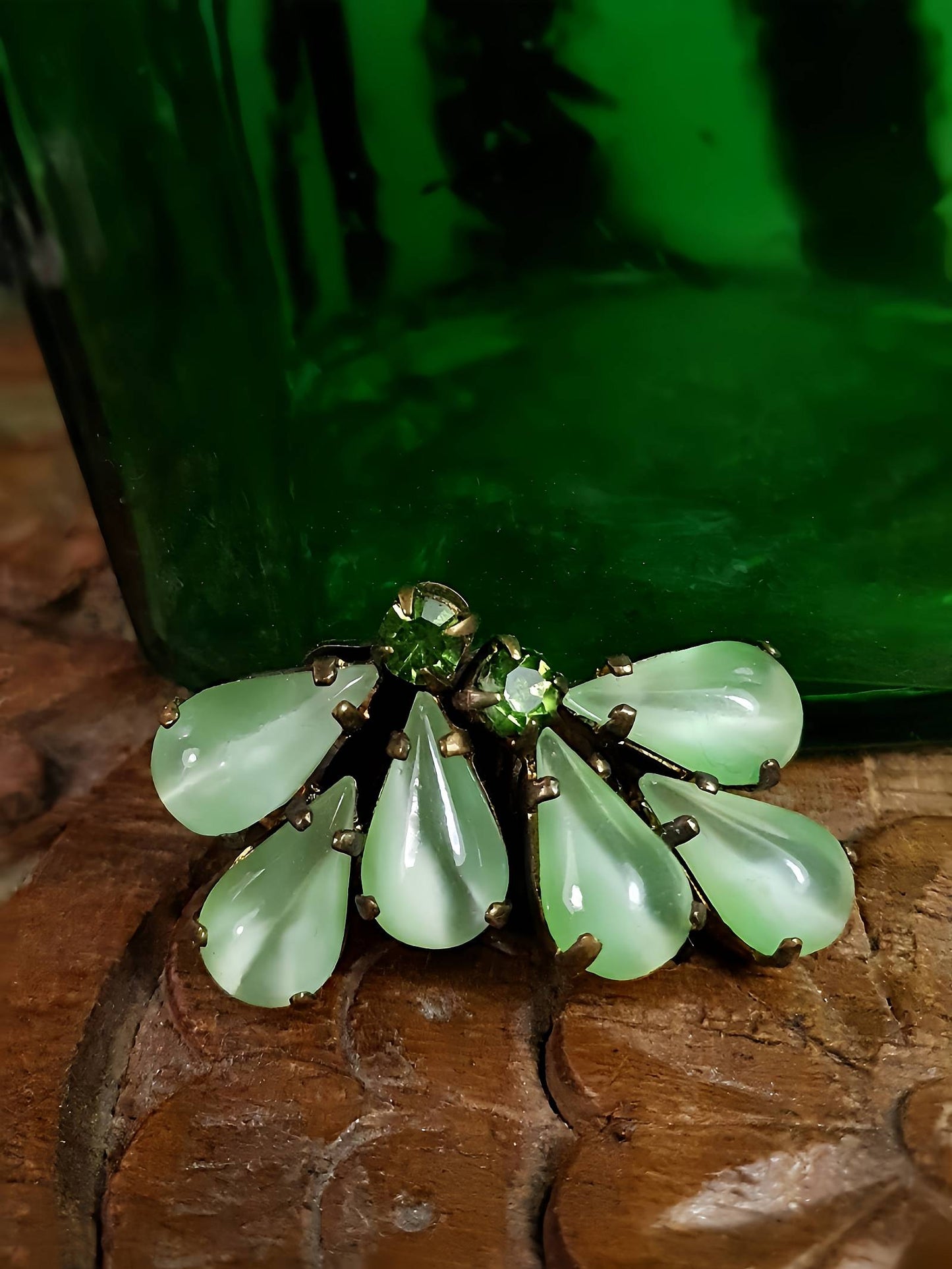 Vintage 1930s Green Earrings Teardrop Cabochon Rhinestone Clip-Ons Brass