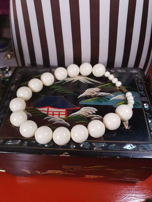 Vintage 1950s Chunky Cream Bead Choker Necklace 15.5" Retro Mid-Century