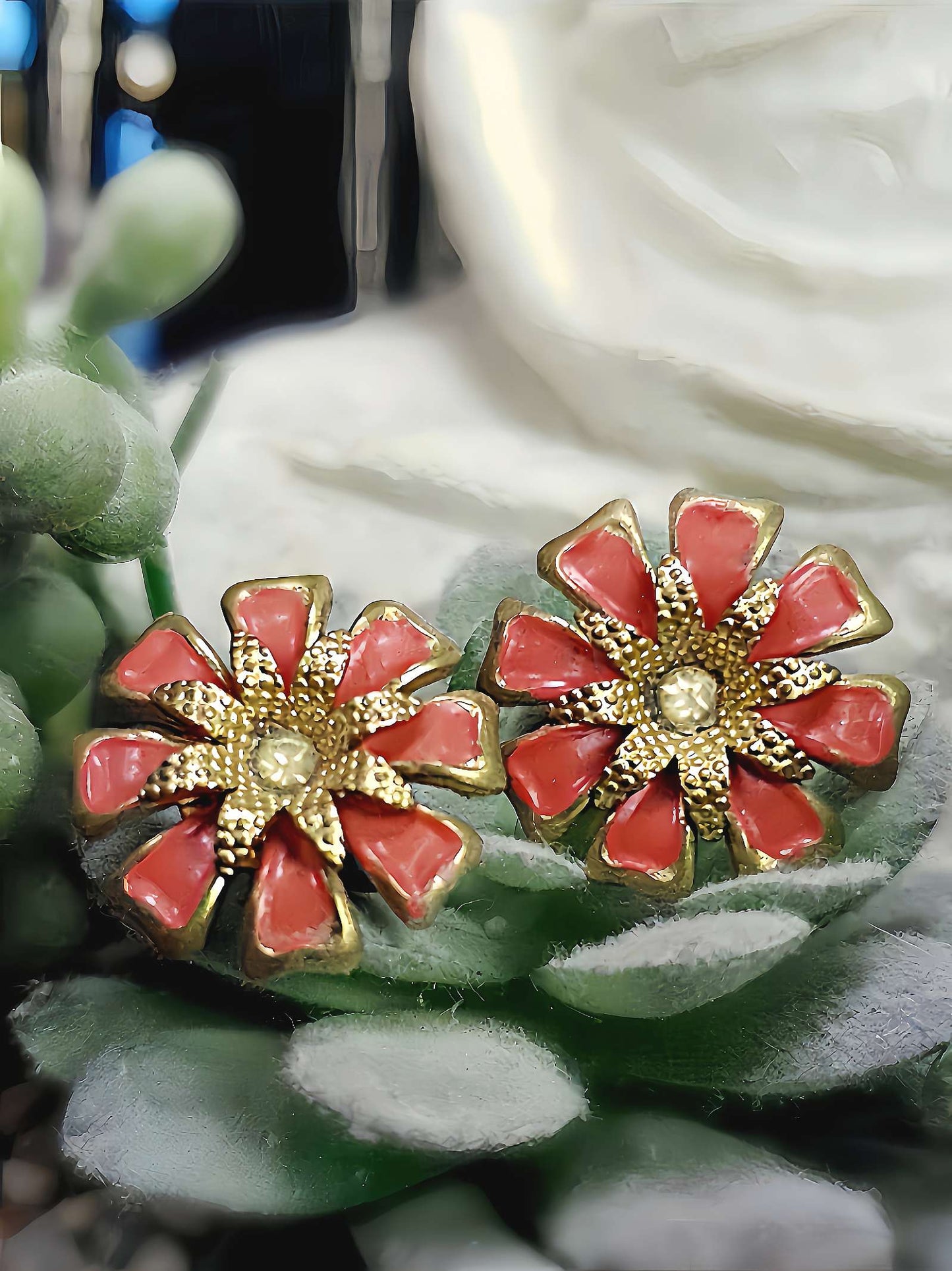 Vintage 1950s Peach Enamel Flower Earrings Rhinestone Clip-Ons Retro Floral