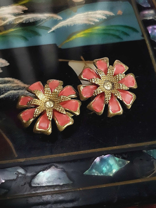 Vintage 1950s Peach Enamel Flower Earrings Rhinestone Clip-Ons Retro Floral