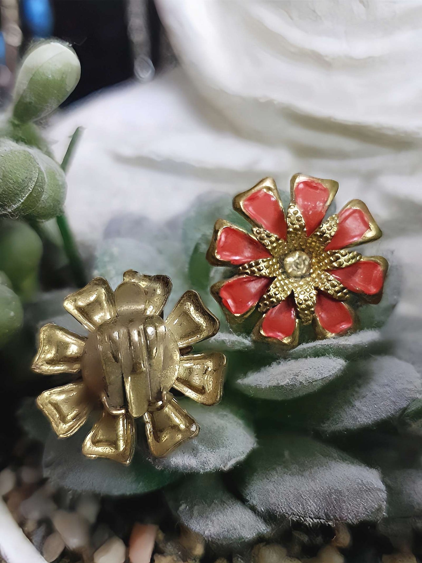 Vintage 1950s Peach Enamel Flower Earrings Rhinestone Clip-Ons Retro Floral