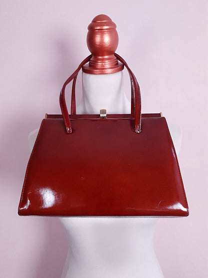 Divine 1950s Vintage Glossy Chestnut Patent Leather Handbag