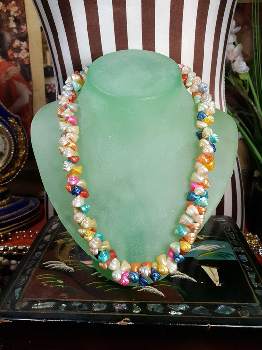 Vintage 1950s Trochus Shell Necklace 19" Iridescent Multi Coloured