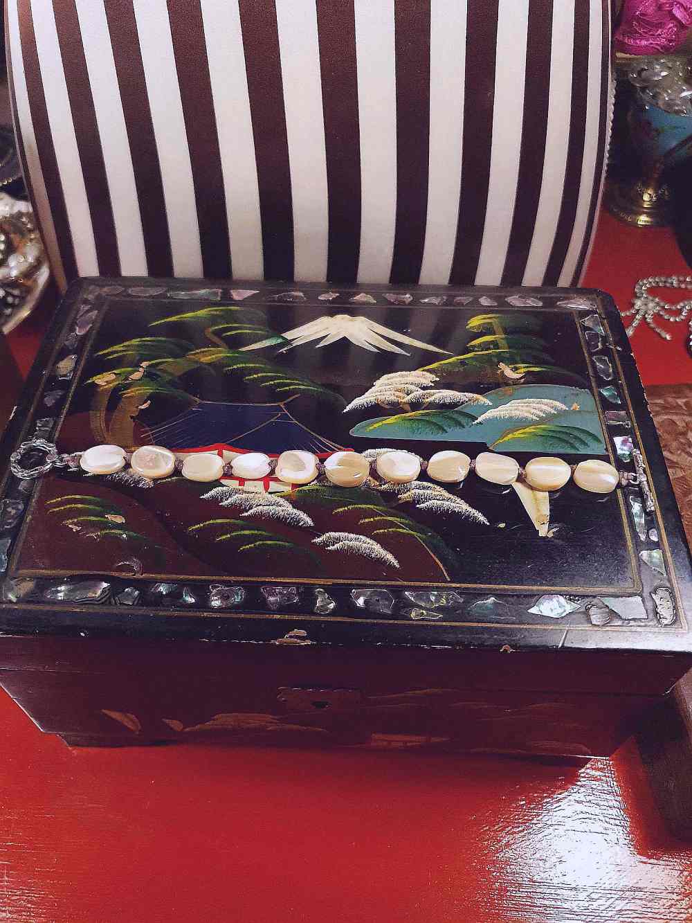 Vintage 1950s Mother of Pearl Bracelet Mid-Century MOP